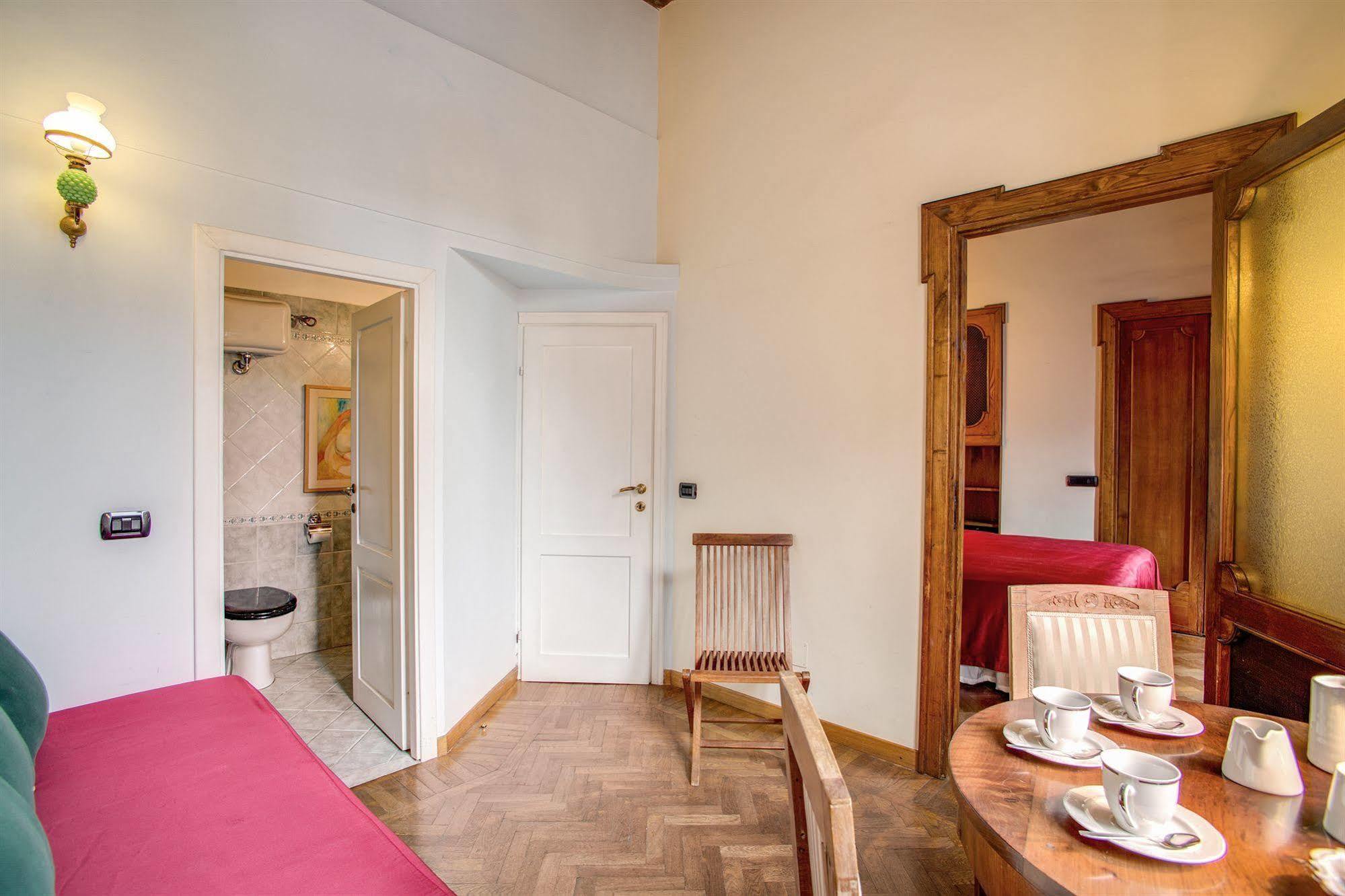 Hotel La Casa Del Capitano Rzym Zewnętrze zdjęcie
